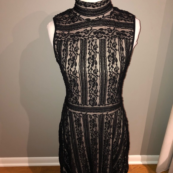 Vince Camuto Dresses & Skirts - Euc Vince Camuto black lace dress